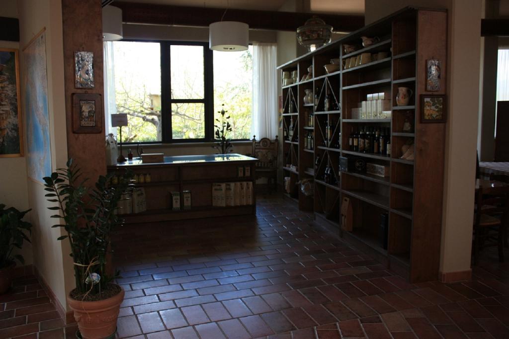 Hotel Ristorante La Bilancia Loreto Aprutino Buitenkant foto